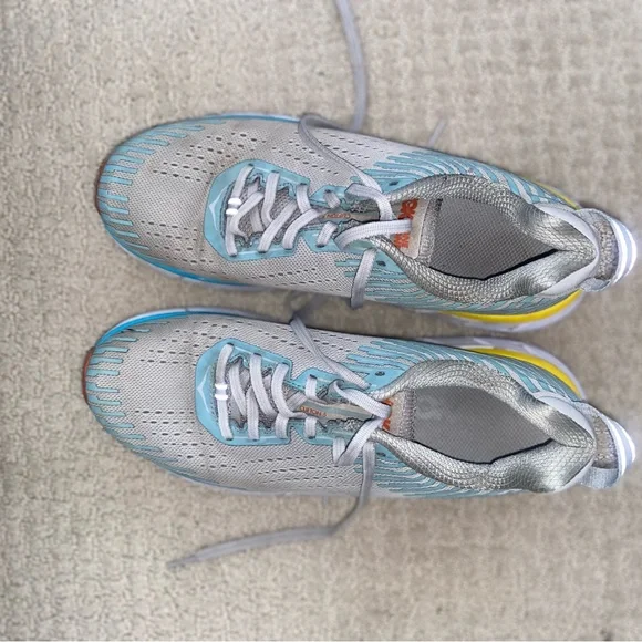 Stylish Gray and Yellow Women's Sneakers - Picture 5 of 7